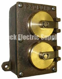 MARINE RECEPTACLE 2-GANG 20A 2P3W BRONZE PAULUHN / EATON / CROUSE-HINDS 2584B-125