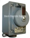 Show product details for RECEPTACLE 20AMP 125VAC 3P4W 250V FS RUSSELLSTOLL 3744RS