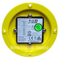 SOLAR LED MARINE LIGHT / HAZARD MARKER LIGHT YELLOW 1-2NM SEALITE, SL15 YELLOW, SL-15-Y 